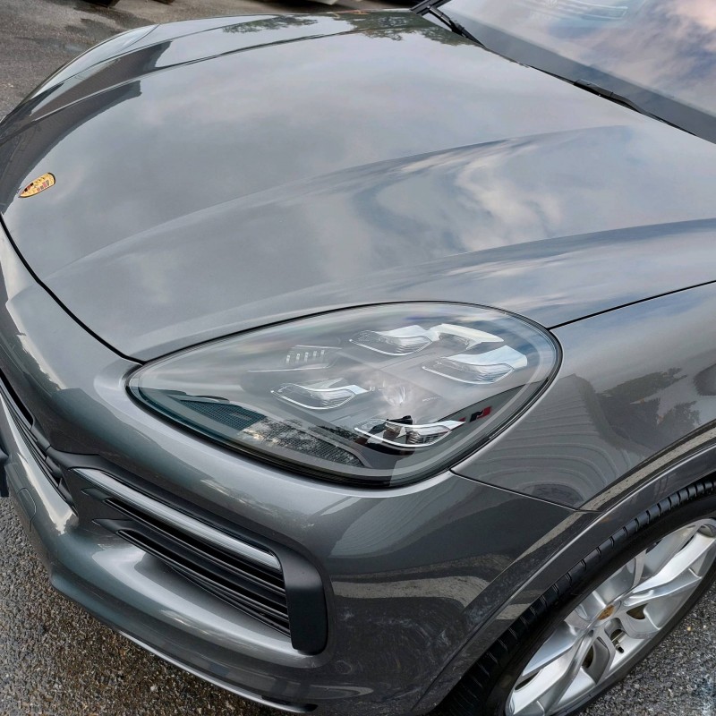Porsche Cayenne e-hybrid de société - Nettoyage périodique près de Saint Martin Bellevue