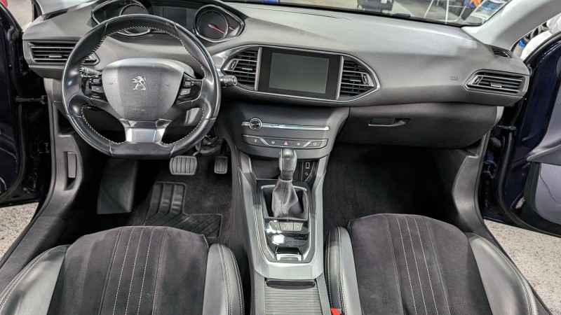 Peugeot 308 - Nettoyage complet intérieur et extérieur près d'Argonay en Haute Savoie