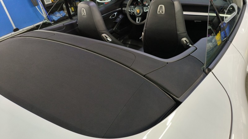 Porsche 911 Carrera 4S cabriolet - esthétique minutieuse intérieur et extérieur près de Thones en Haute-Savoie