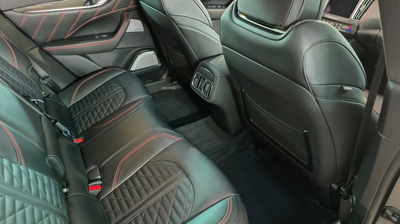 Maserati Levante - préparation esthétique avant vente près de Poisy en Haute-Savoie