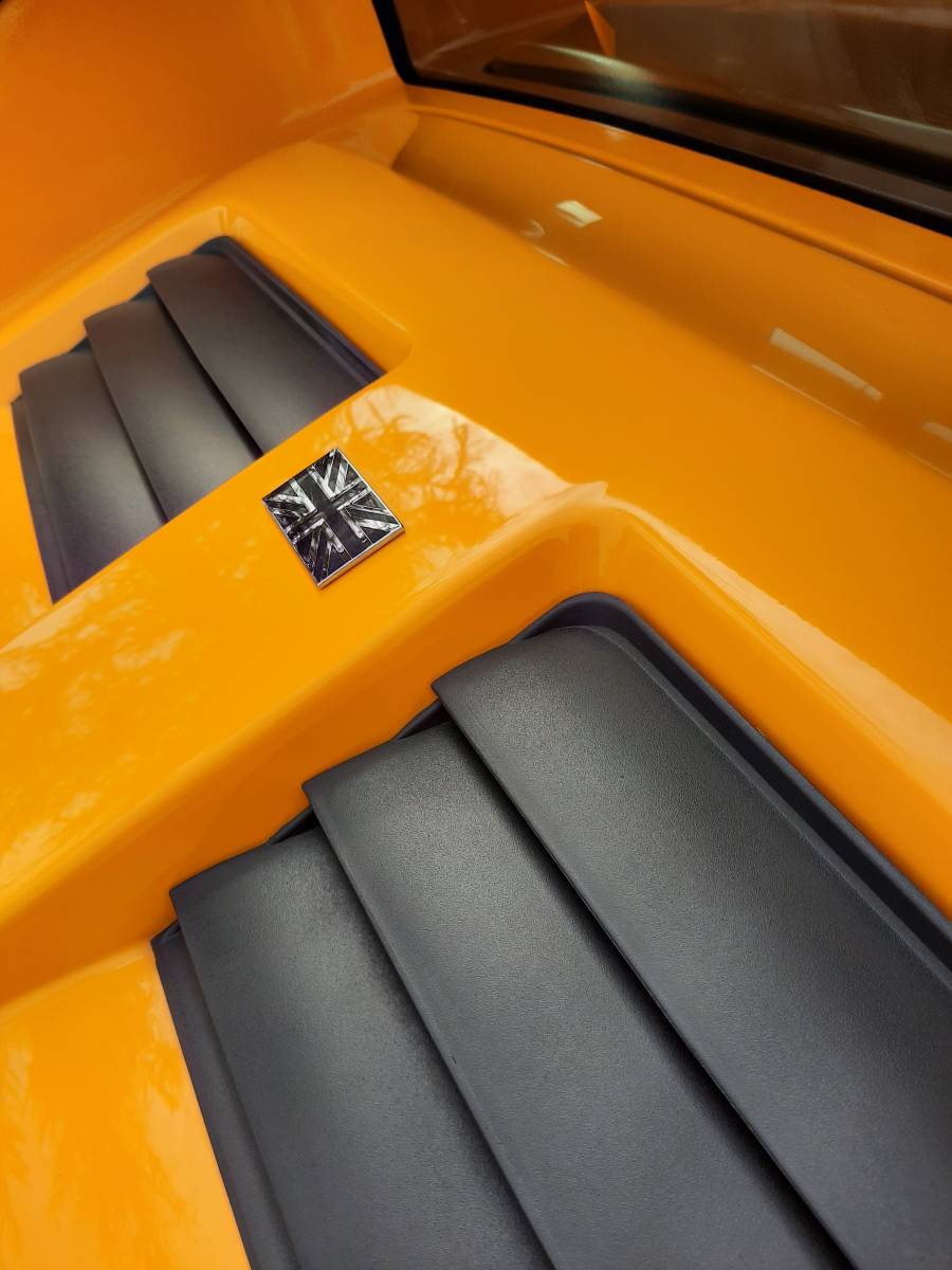 Lotus elise - Polissage d'embellisement et pose d'une cire swissvax carnauba haut de gamme à Argonay en Huate-Savoie, proche Annecy et Genève