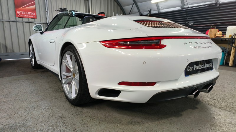 Porsche 911 Carrera 4S cabriolet - esthétique minutieuse intérieur et extérieur près de Thones en Haute-Savoie