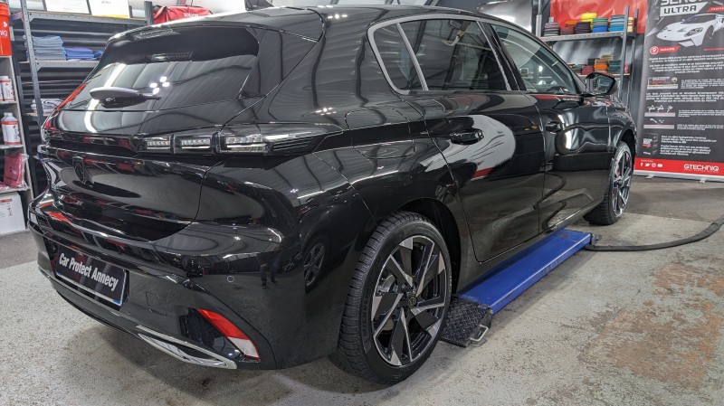 Peugeot 308 noire intense - Protection Prestige Swissvax & Gtechniq Annecy | Detailing 74