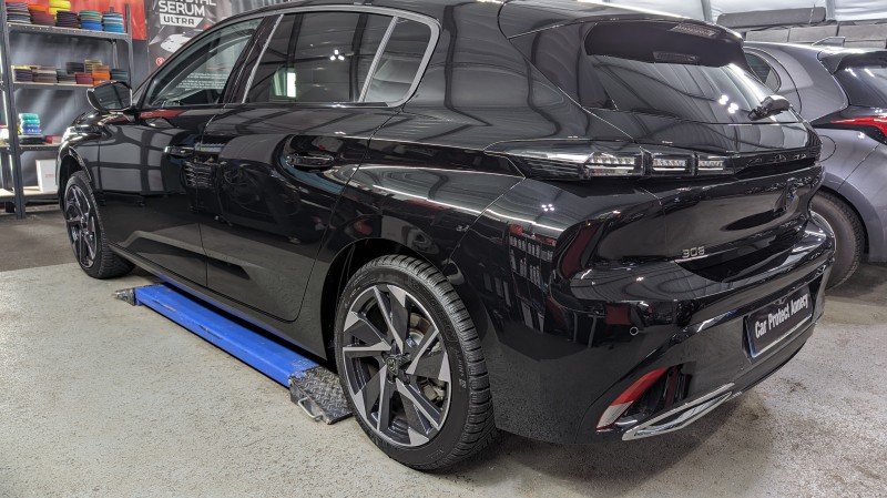 Peugeot 308 noire intense - Protection Prestige Swissvax & Gtechniq Annecy | Detailing 74