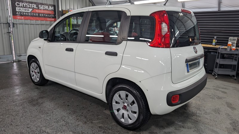 Fiat Panda - nettoyage complet avant la mise en vente près d'Annecy en Haute-Savoie