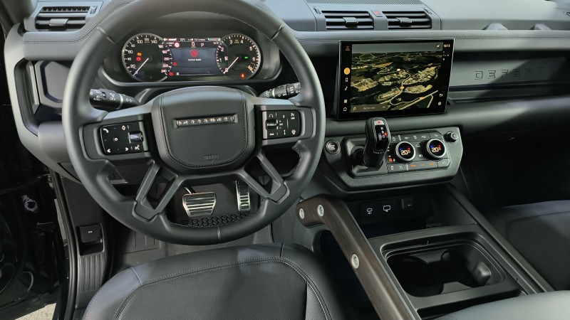 Entretien Annuel Land Rover Defender Annecy | Conciergerie Detailing 74, 73, 01