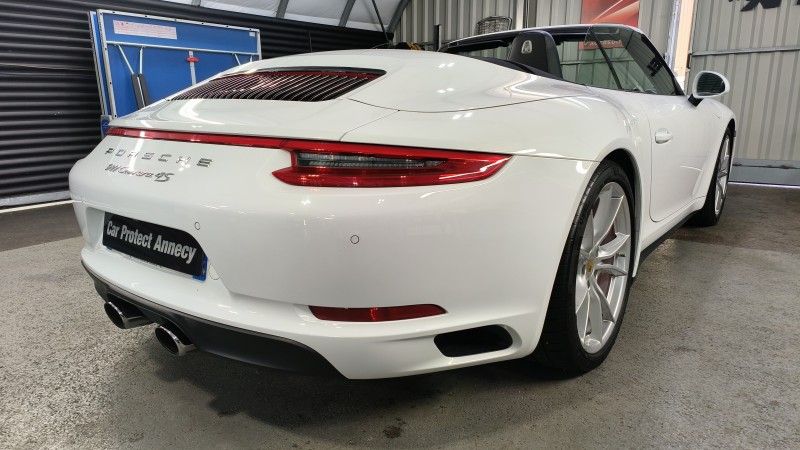 Porsche 911 Carrera 4S cabriolet - esthétique minutieuse intérieur et extérieur près de Thones en Haute-Savoie