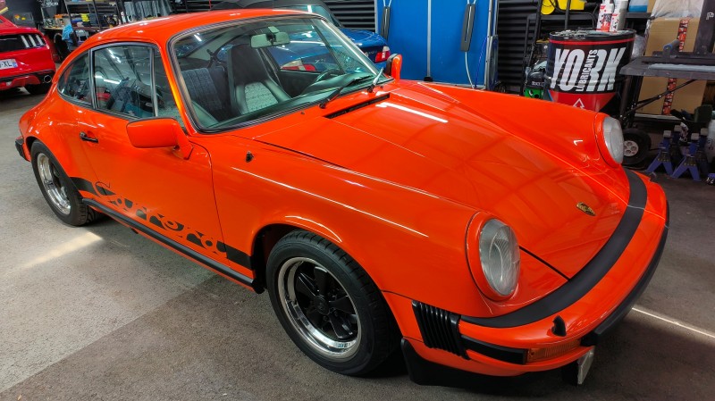 Porsche Carrera 3.0 - polissage et detailing près de Saint Martin Bellevue en Haute-Savoie, proche Annecy et Genève