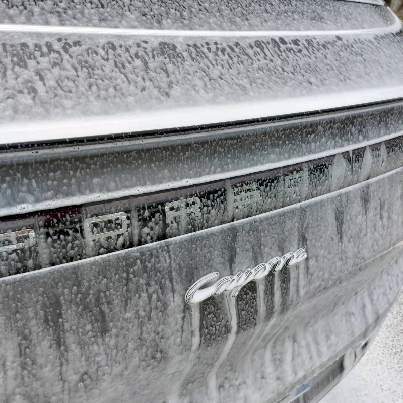 Porsche Cayenne e-hybrid de société - Nettoyage périodique près de Saint Martin Bellevue