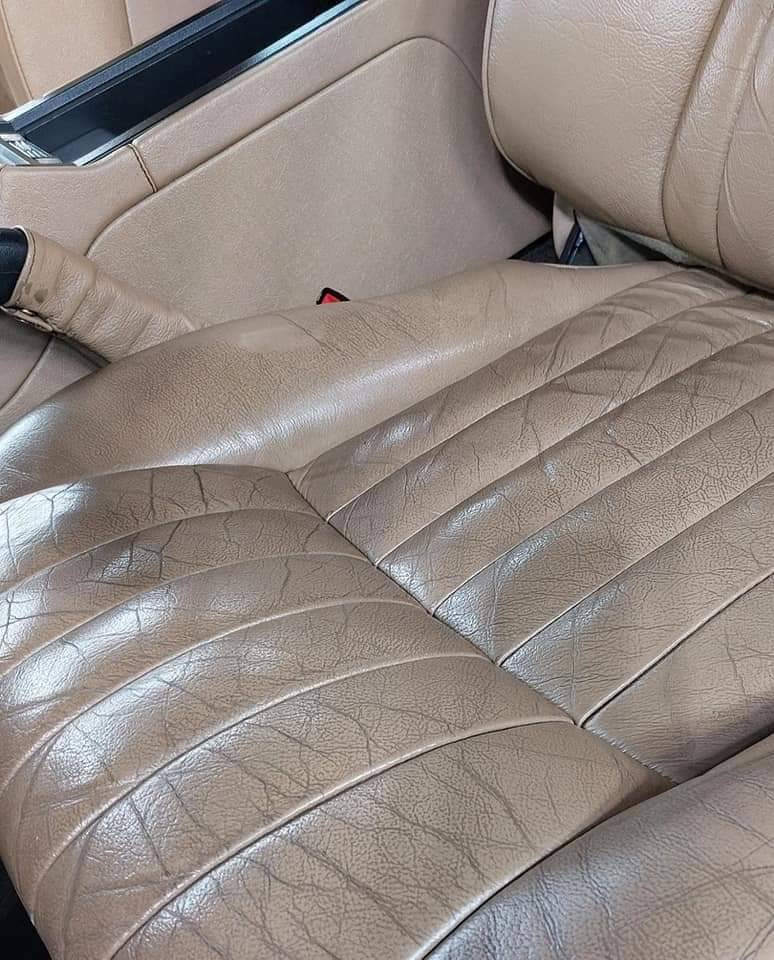 Jaguar XJ - Detailing complet intérieur extérieur  près de Talloires en Haute-Savoie