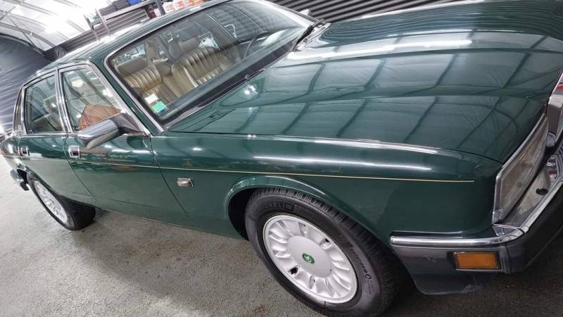 Jaguar XJ - Detailing complet intérieur extérieur  près de Talloires en Haute-Savoie