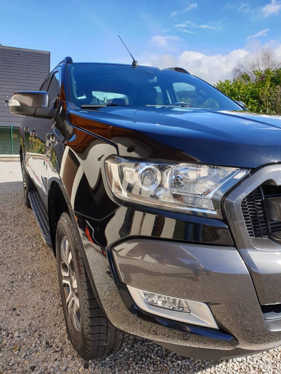 Ford Ranger - Nettoyage professionnel complet intérieur et extérieur près d'Annecy