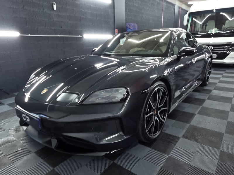 protection ceramique sur une Porsche Taycan 2026 à Annecy