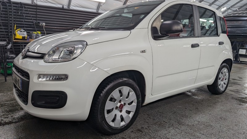 Fiat Panda - nettoyage complet avant la mise en vente près d'Annecy en Haute-Savoie
