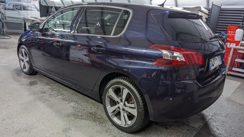 Peugeot 308 - Nettoyage complet intérieur et extérieur près d'Argonay en Haute Savoie