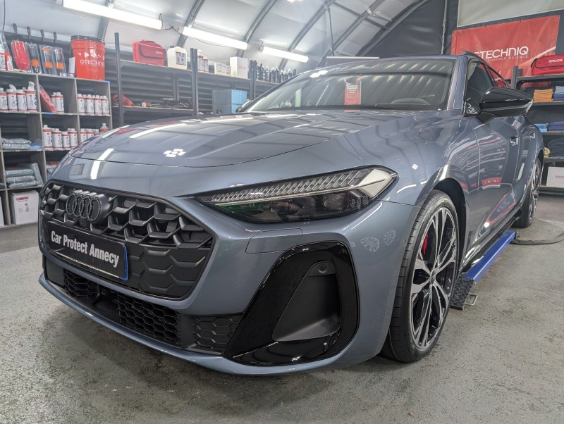 Audi A5 Avant 2025 - traitement céramique Gtechniq Crystal Sérum Light + Exo V5 garantie 5 ans près d'Annecy en Haute-Savoie