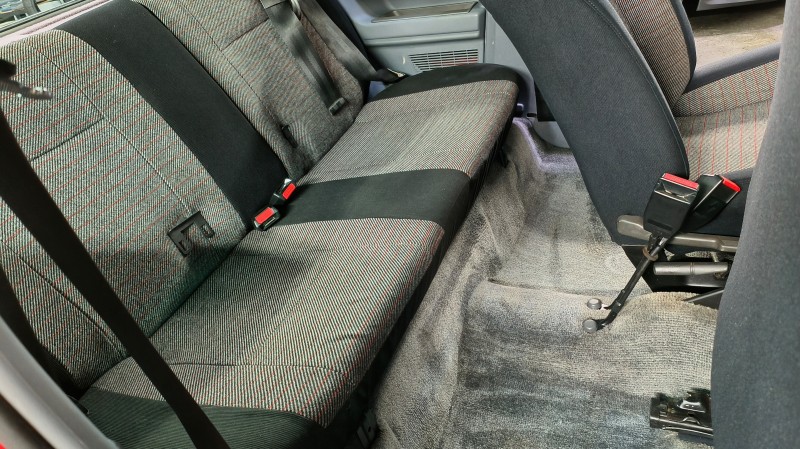 Renault Super 5 GT Turbo 1985 - Nettoyage intérieur et extérieur près de Villaz, Haute-Savoie