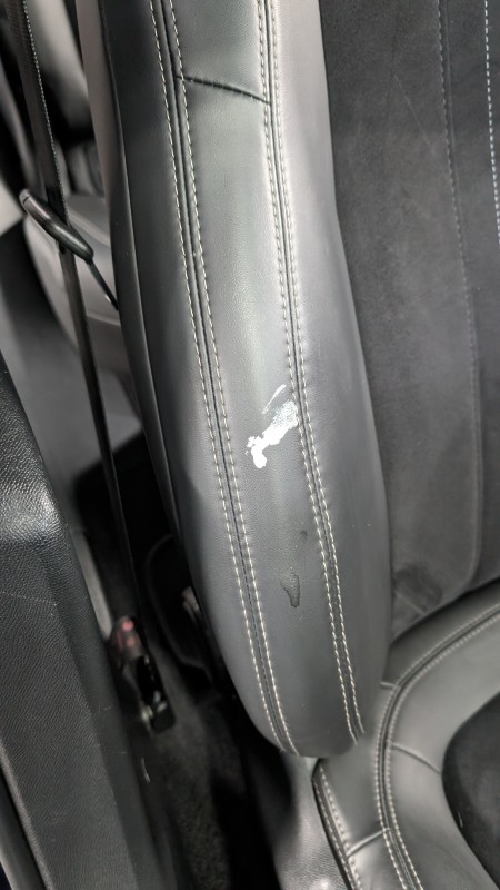 Peugeot 308 - Nettoyage complet intérieur et extérieur près d'Argonay en Haute Savoie