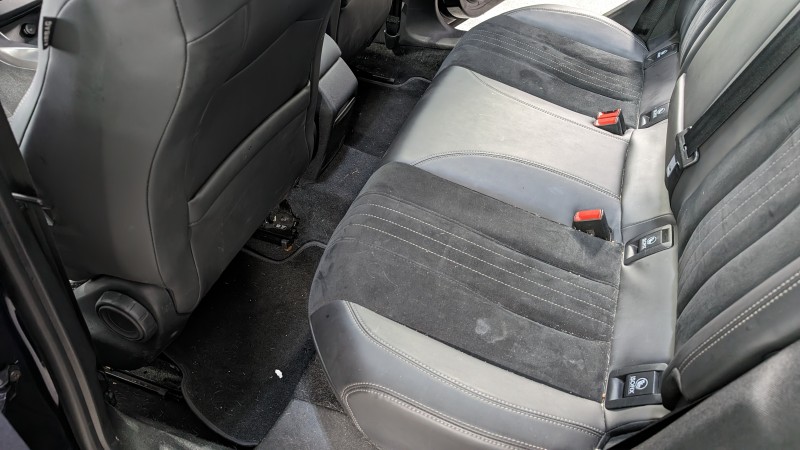 Peugeot 308 - Nettoyage complet intérieur et extérieur près d'Argonay en Haute Savoie