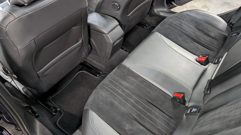 Peugeot 308 - Nettoyage complet intérieur et extérieur près d'Argonay en Haute Savoie